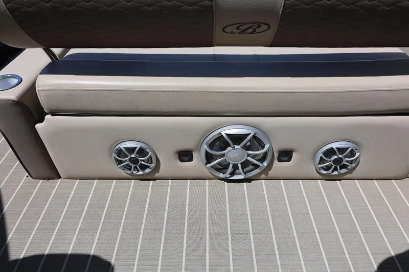 Slide: The Image of Bentley Pontoons 253 ELITE SWINGBACK DUAL CAPTAIN 2024 - 14