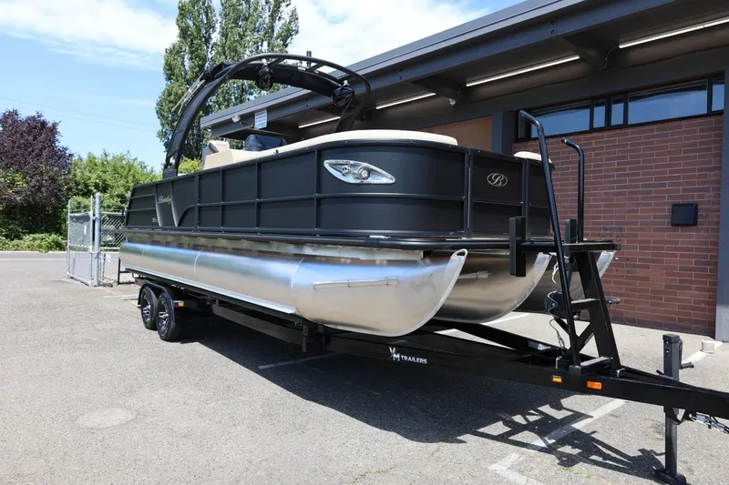 Slide: The Image of Bentley Pontoons 253 ELITE SWINGBACK DUAL CAPTAIN 2024 - 2