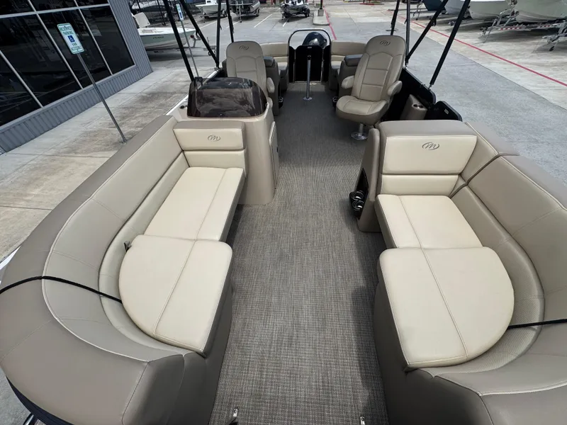 Slide: The Image of Manitou AURORA LE23RFVP 2022 - 10