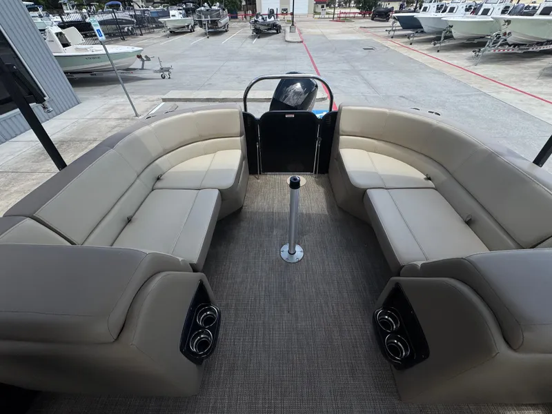 Slide: The Image of Manitou AURORA LE23RFVP 2022 - 12