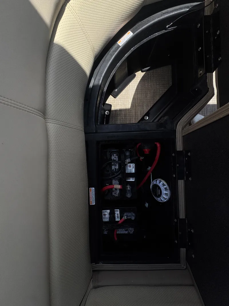 Slide: The Image of Manitou AURORA LE23RFVP 2022 - 16