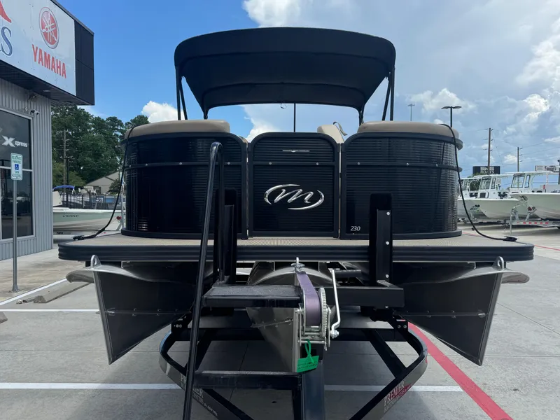 Slide: The Image of Manitou AURORA LE23RFVP 2022 - 9