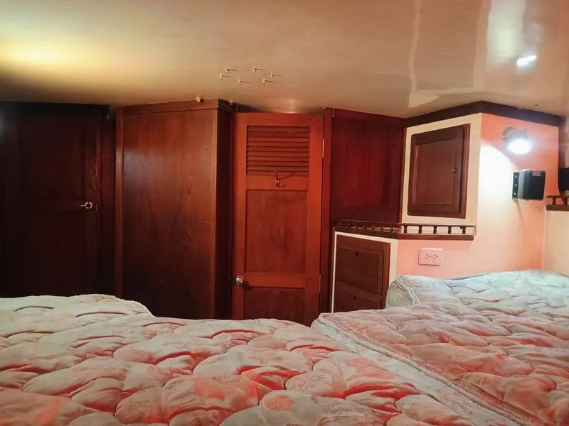 Slide: The Image of Columbia 45 1973 - 21