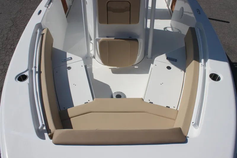 Slide: The Image of Sea Pro 225 Sandbar 2025 - 12