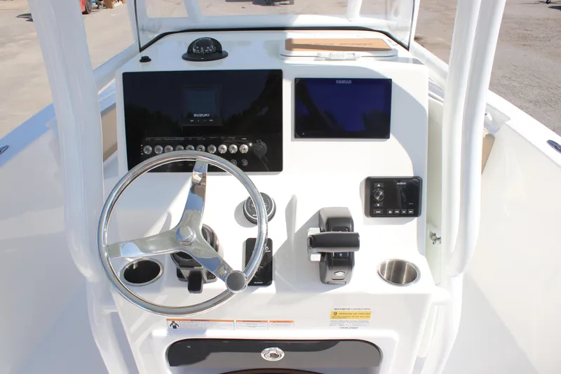 Slide: The Image of Sea Pro 225 Sandbar 2025 - 9