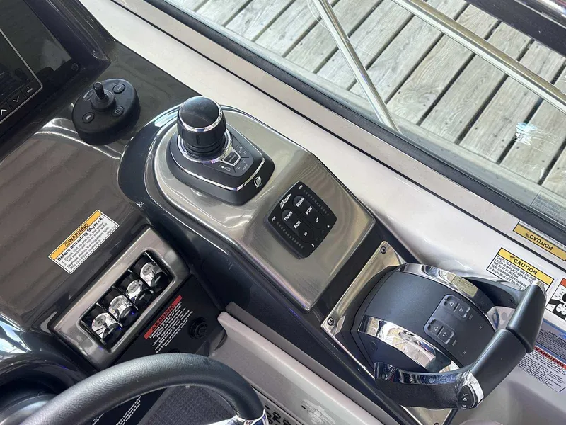 Slide: The Image of Formula 37 Performance Cruiser 2019 - 14