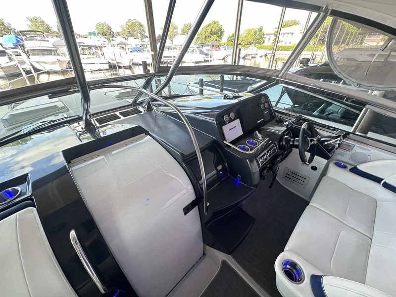 Slide: The Image of Formula 37 Performance Cruiser 2019 - 16