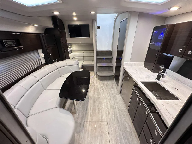 Slide: The Image of Formula 37 Performance Cruiser 2019 - 17