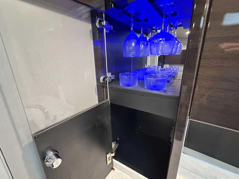 Slide: The Image of Formula 37 Performance Cruiser 2019 - 20