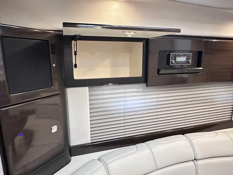 Slide: The Image of Formula 37 Performance Cruiser 2019 - 25