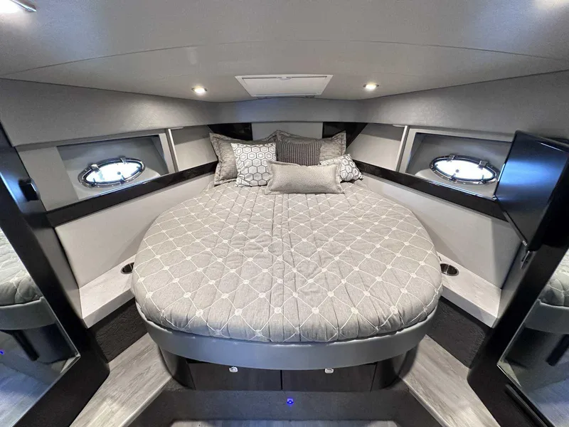 Slide: The Image of Formula 37 Performance Cruiser 2019 - 29