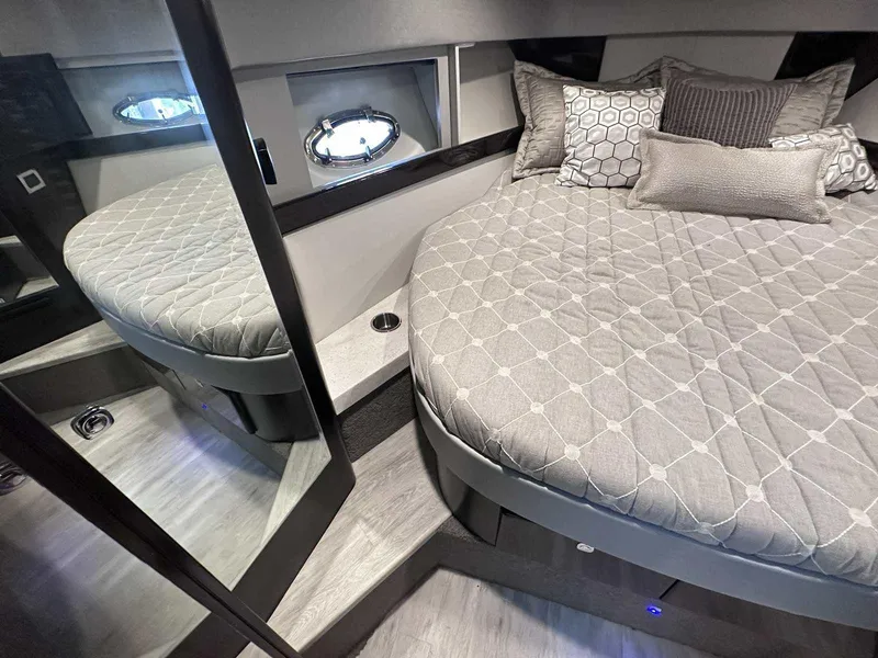 Slide: The Image of Formula 37 Performance Cruiser 2019 - 35