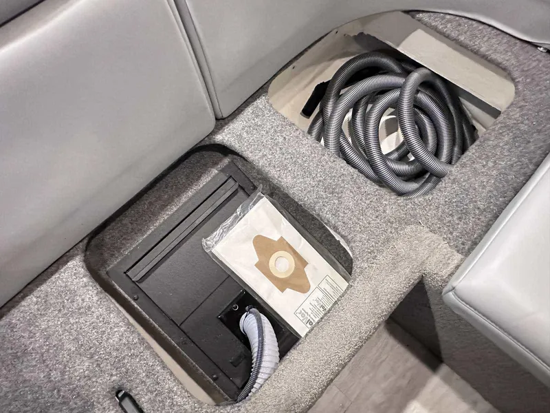 Slide: The Image of Formula 37 Performance Cruiser 2019 - 42