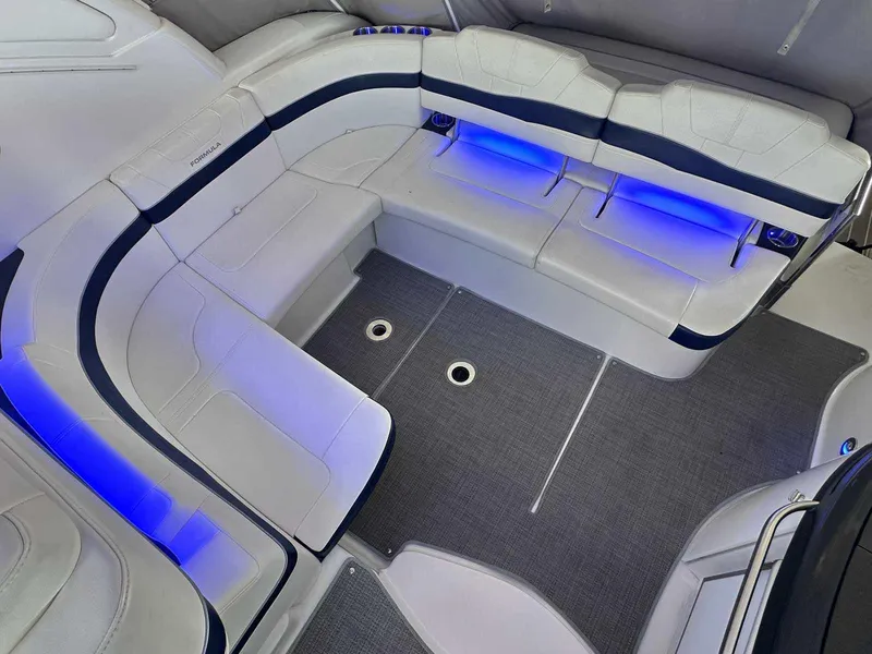 Slide: The Image of Formula 37 Performance Cruiser 2019 - 5