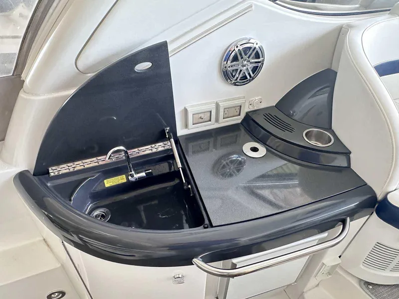 Slide: The Image of Formula 37 Performance Cruiser 2019 - 7