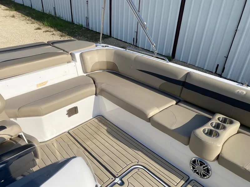 Slide: The Image of Hurricane SS 201I/O 2023 - 8