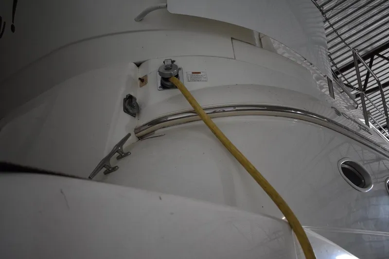 Slide: The Image of 2000 Cruisers Yachts 4450 Express Motoryacht in storage, showing power connection. - 14