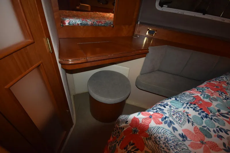 Slide: The Image of Cruisers Yachts 4450 Express Motoryacht 2000 - 51