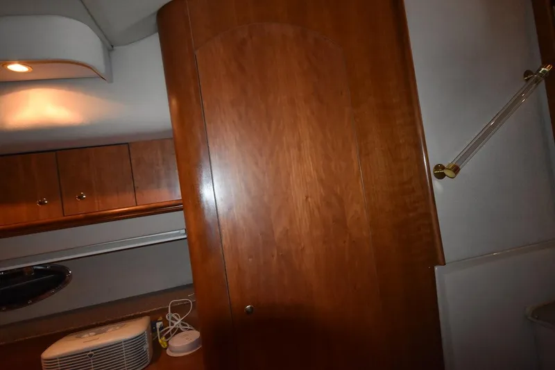 Slide: The Image of Cruisers Yachts 4450 Express Motoryacht 2000 - 57