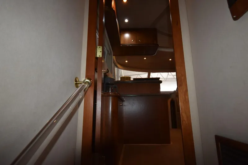 Slide: The Image of Cruisers Yachts 4450 Express Motoryacht 2000 - 58