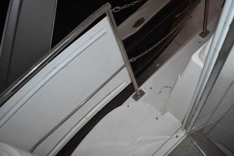 Slide: The Image of Cruisers Yachts 4450 Express Motoryacht 2000 - 66