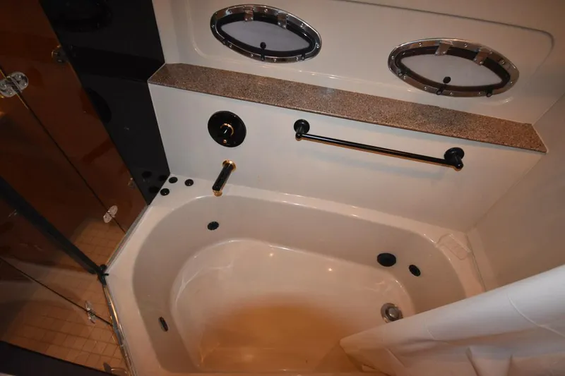 Slide: The Image of Cruisers Yachts 4450 Express Motoryacht 2000 - 70