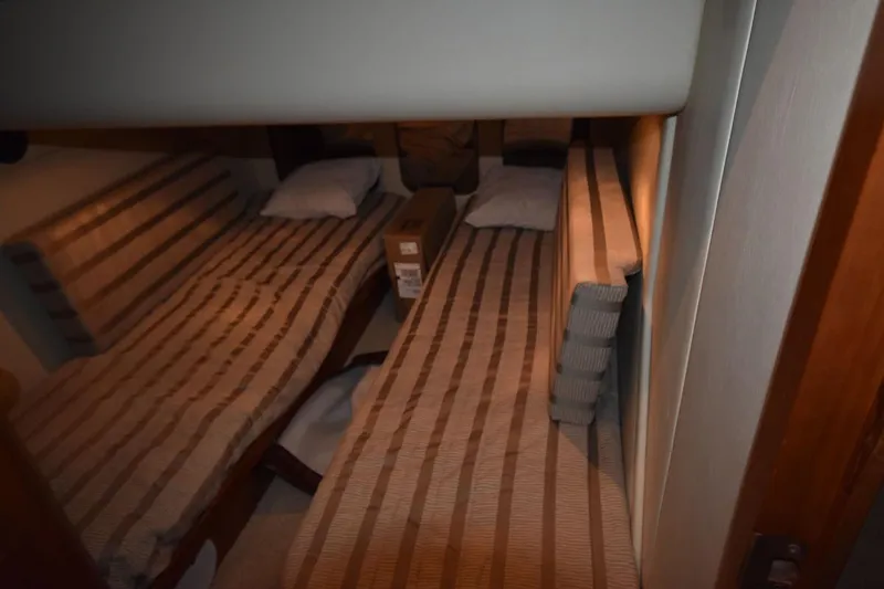 Slide: The Image of Cruisers Yachts 4450 Express Motoryacht 2000 - 73