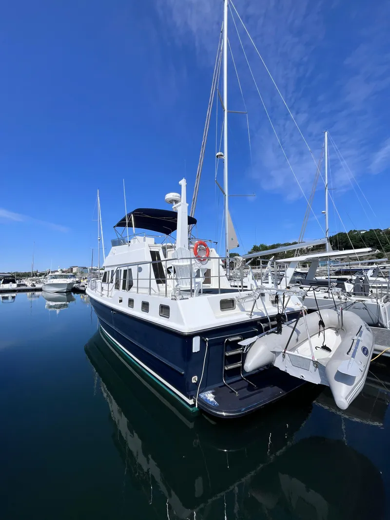 Slide: The Image of Symbol 42' Sun Deck Trawler 2000 - 0