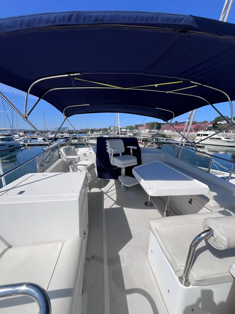 Slide: The Image of Symbol 42' Sun Deck Trawler 2000 - 15