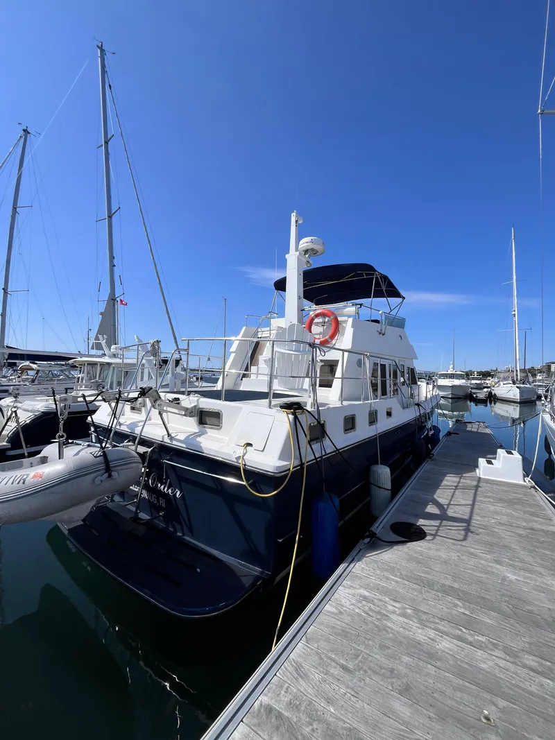 Slide: The Image of Symbol 42' Sun Deck Trawler 2000 - 2