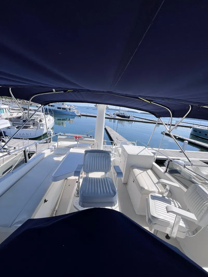 Slide: The Image of Symbol 42' Sun Deck Trawler 2000 - 21