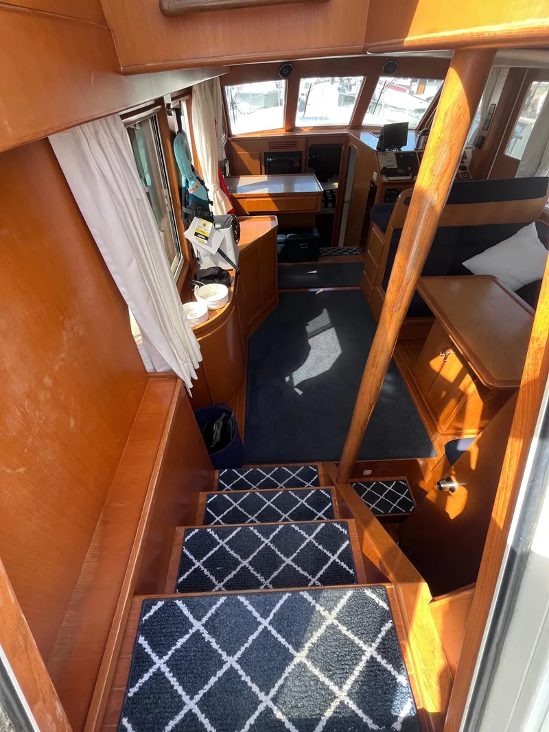 Slide: The Image of Symbol 42' Sun Deck Trawler 2000 - 24