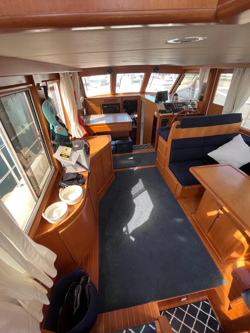 Slide: The Image of Symbol 42' Sun Deck Trawler 2000 - 25