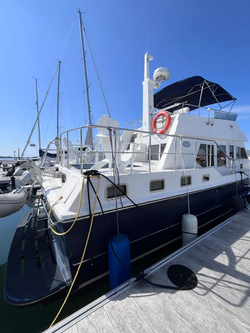 Slide: The Image of Symbol 42' Sun Deck Trawler 2000 - 3