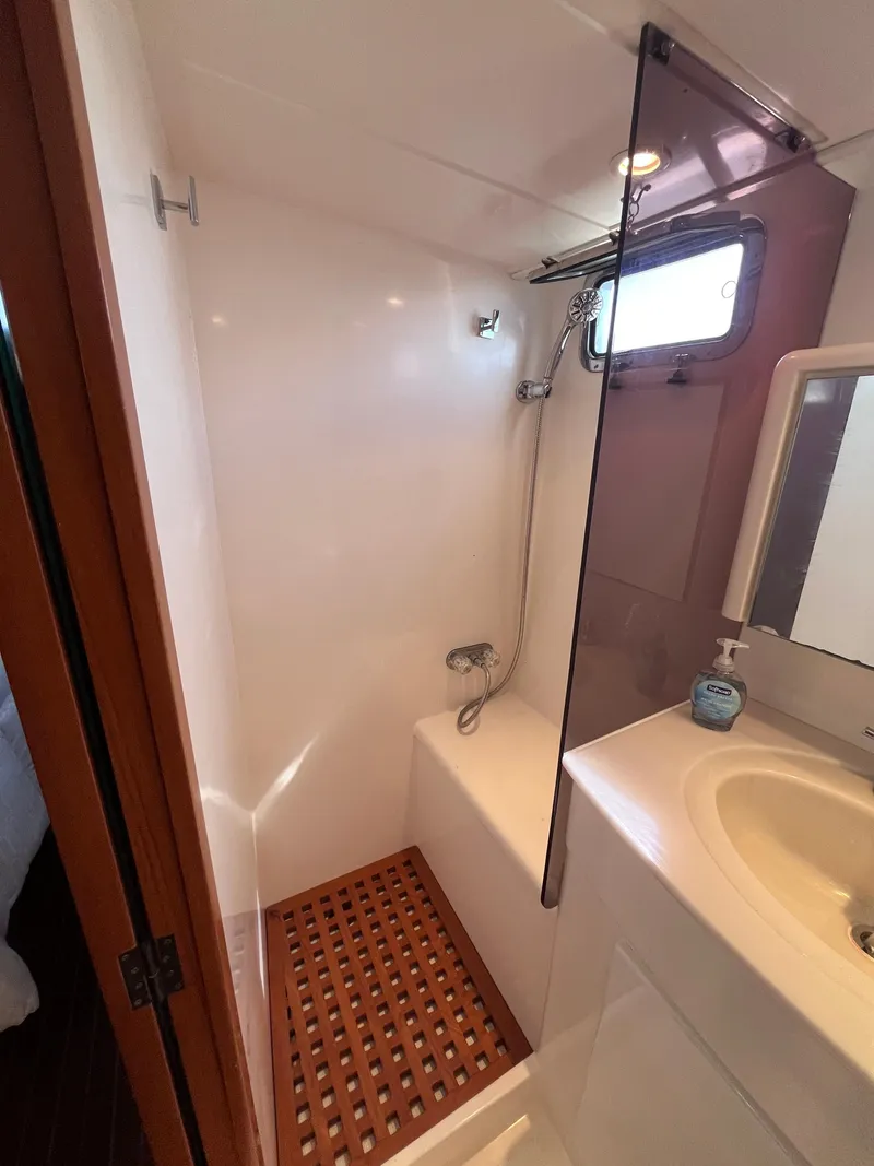 Slide: The Image of Symbol 42' Sun Deck Trawler 2000 - 38