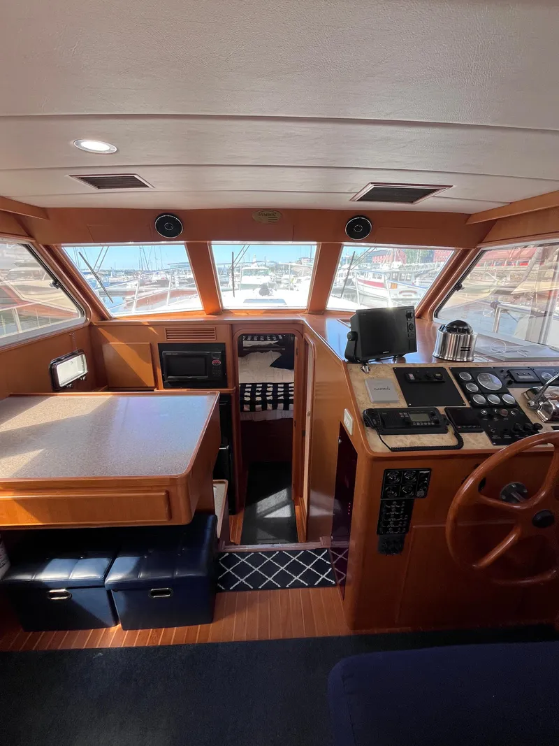 Slide: The Image of Symbol 42' Sun Deck Trawler 2000 - 43