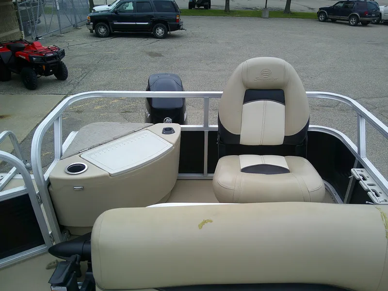 Slide: The Image of Sun Tracker Bass Buggy 18 DLX 2013 - 11