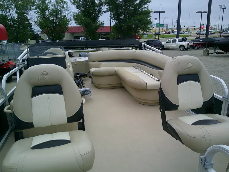 Slide: The Image of Sun Tracker Bass Buggy 18 DLX 2013 - 12