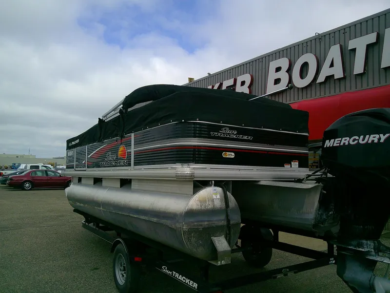 Slide: The Image of Sun Tracker Bass Buggy 18 DLX 2013 - 51