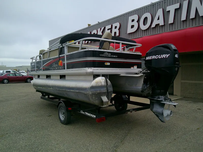 Slide: The Image of Sun Tracker Bass Buggy 18 DLX 2013 - 6