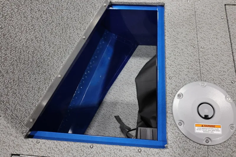 Slide: The Image of Lund 1650 Rebel XL Sport 2025 - 12