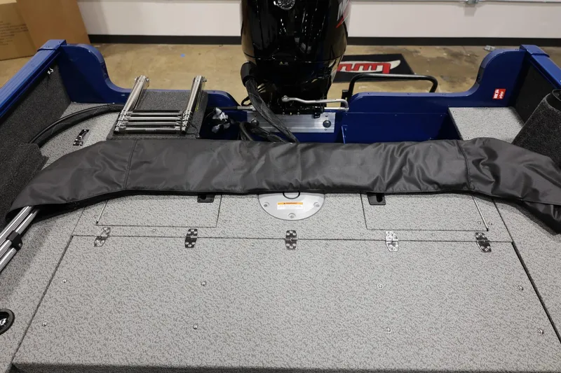 Slide: The Image of Lund 1650 Rebel XL Sport 2025 - 16