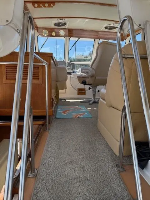 Slide: The Image of Interior of 1983 Ocean Alexander 43 Flush Aft Deck - flybridge deck - 14