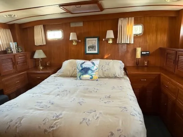 Slide: The Image of Island queen berth - 68