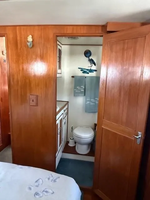 Slide: The Image of Ensuite head compartment - 74