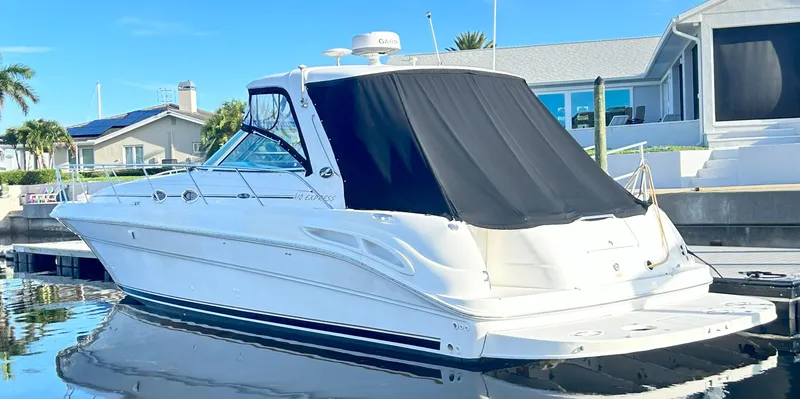 Slide: The Image of Sea Ray 410 Express Cruiser 2003 - 12