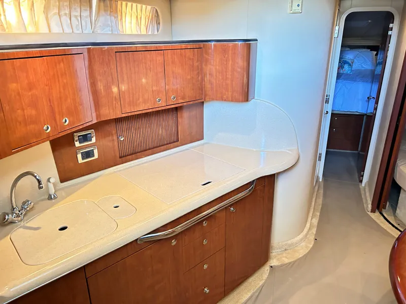 Slide: The Image of Sea Ray 410 Express Cruiser 2003 - 31