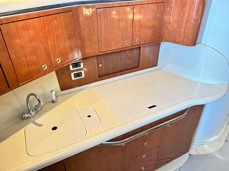 Slide: The Image of Sea Ray 410 Express Cruiser 2003 - 45