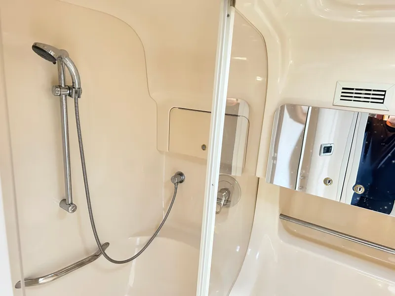 Slide: The Image of Sea Ray 410 Express Cruiser 2003 - 51