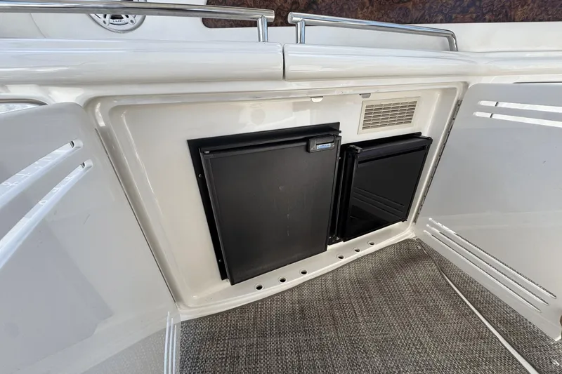 Slide: The Image of Sea Ray 550 Sundancer 2003 - 19